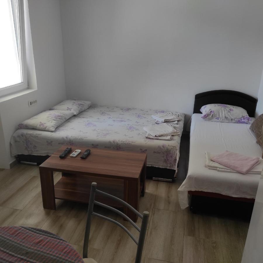 Apartment Perutovic Сутоморе Екстер'єр фото