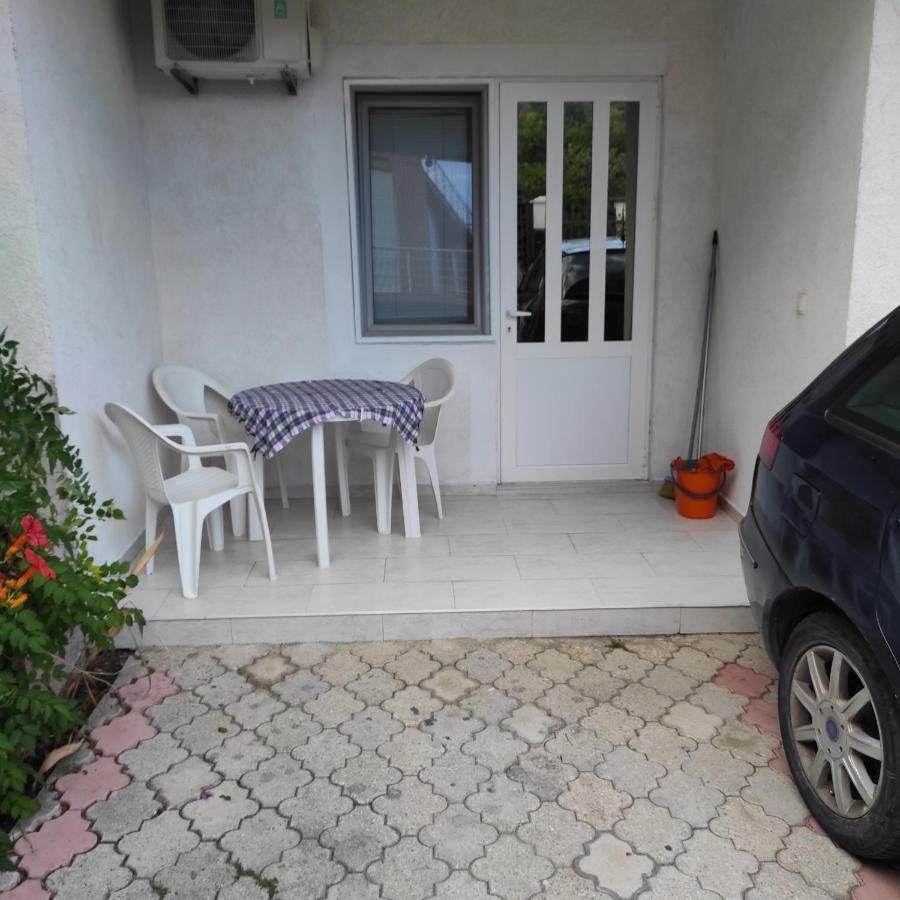 Apartment Perutovic Сутоморе Екстер'єр фото