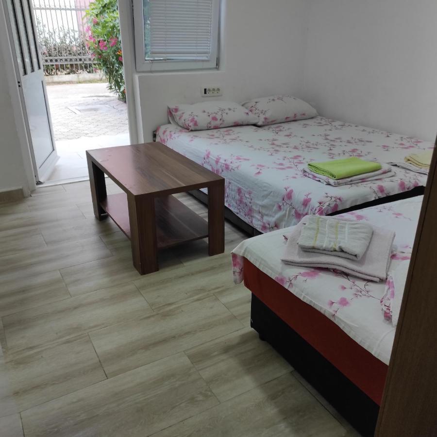 Apartment Perutovic Сутоморе Екстер'єр фото