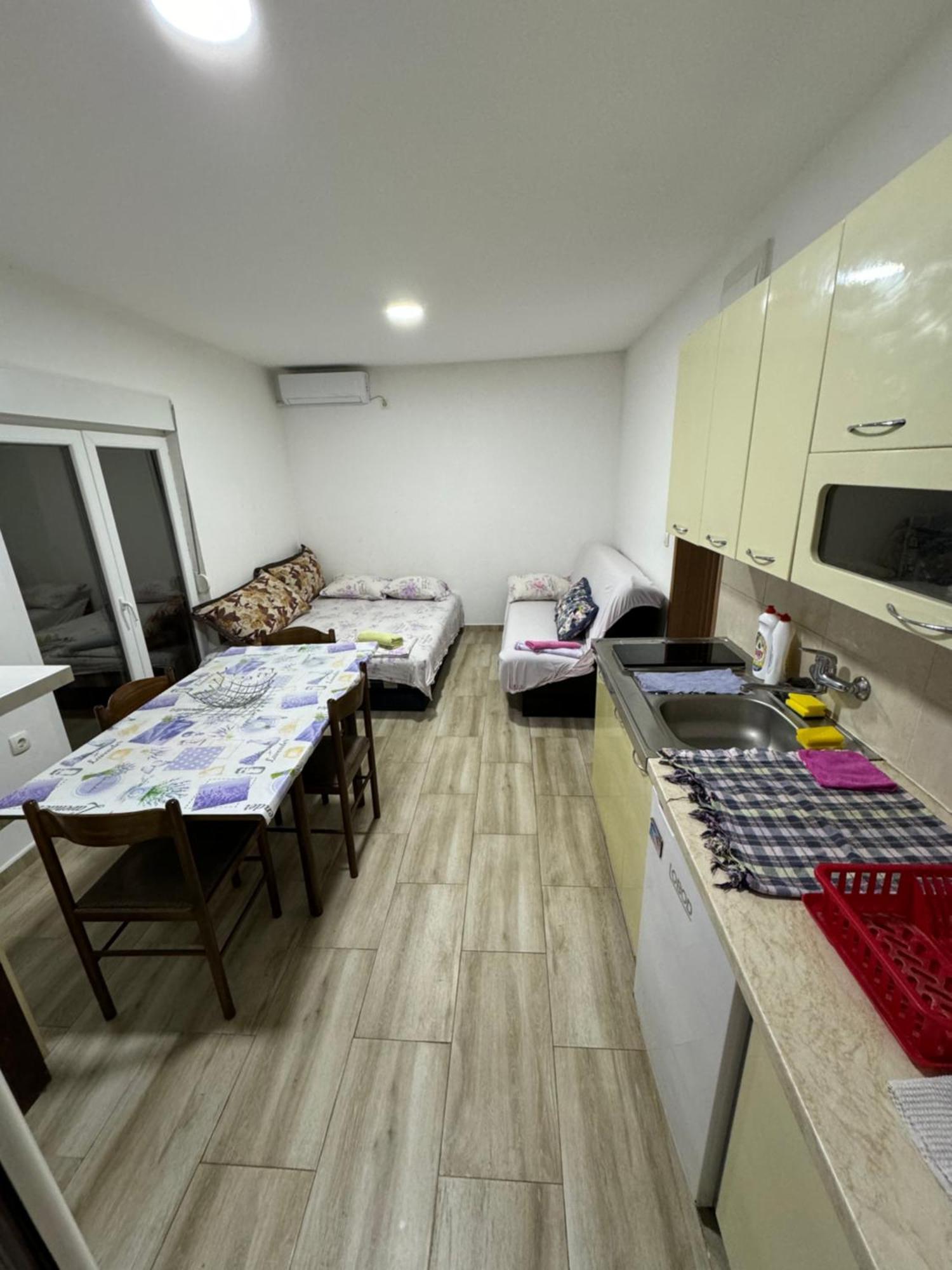 Apartment Perutovic Сутоморе Екстер'єр фото