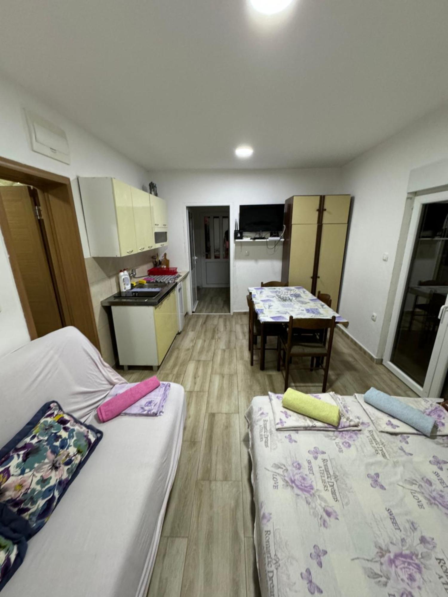 Apartment Perutovic Сутоморе Екстер'єр фото