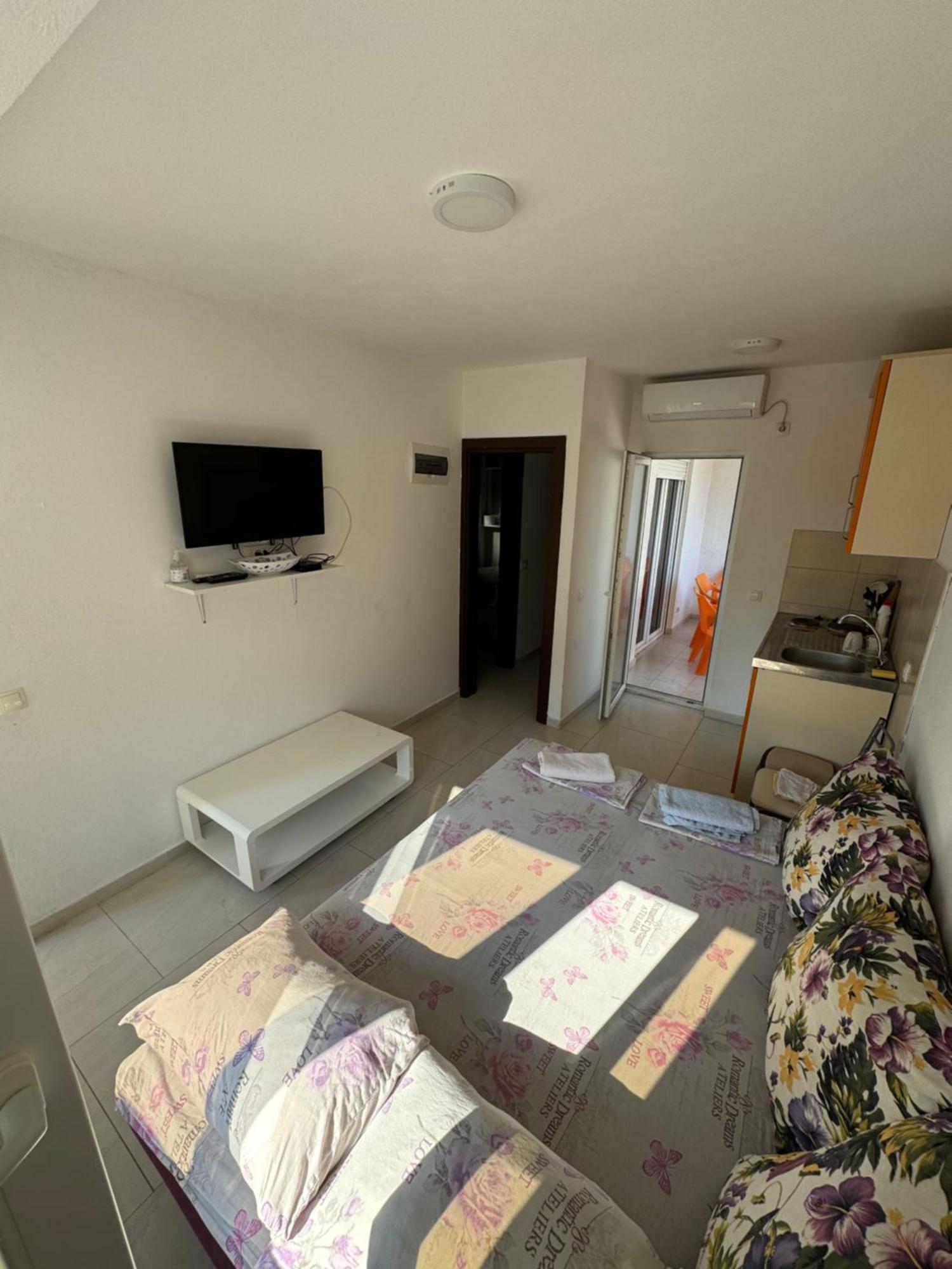 Apartment Perutovic Сутоморе Екстер'єр фото