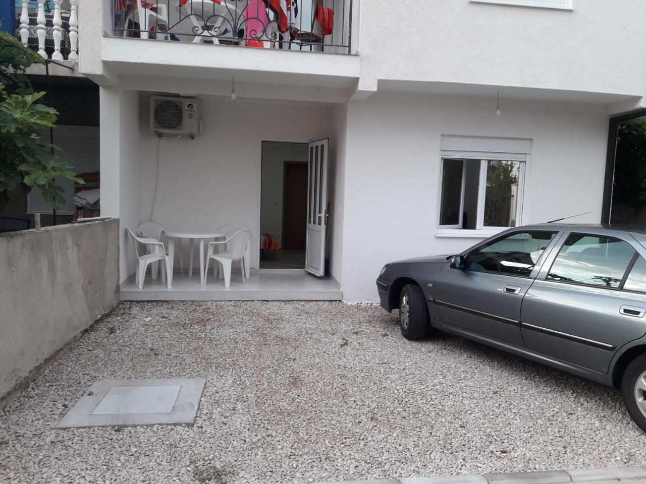 Apartment Perutovic Сутоморе Екстер'єр фото