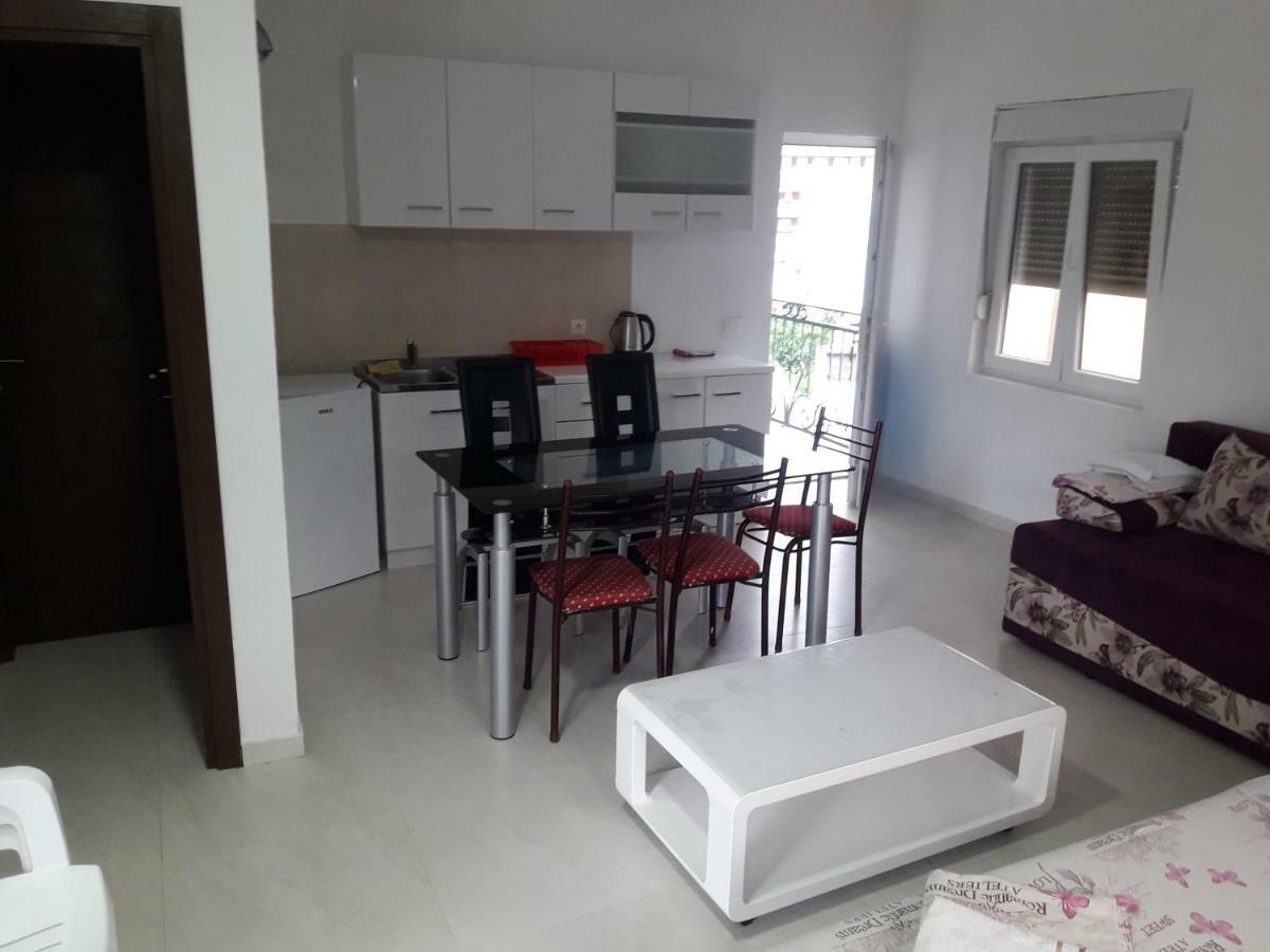 Apartment Perutovic Сутоморе Екстер'єр фото
