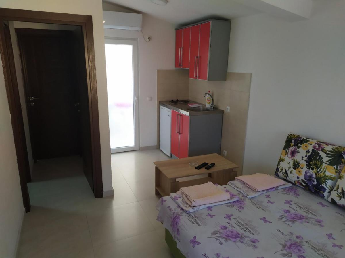 Apartment Perutovic Сутоморе Екстер'єр фото