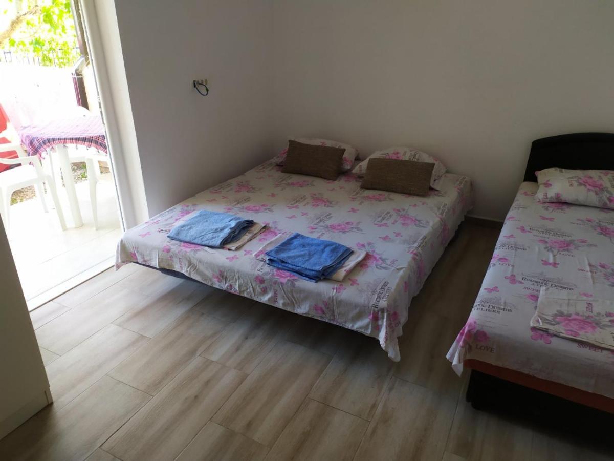 Apartment Perutovic Сутоморе Екстер'єр фото